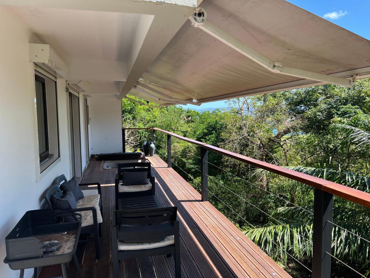 Appartement Avec Jacuzzi Et Vue Sur Le Golf Les Trois-Ilets Exterior photo