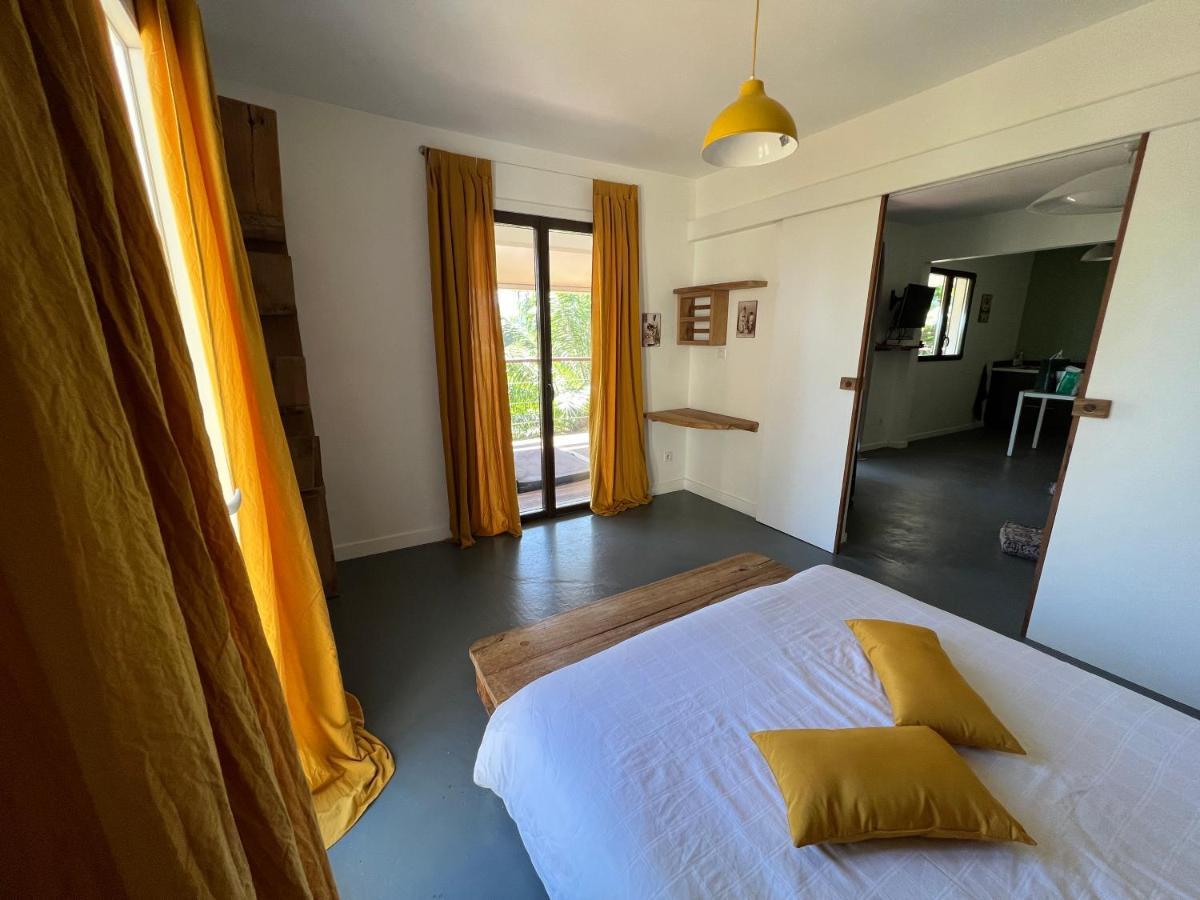 Appartement Avec Jacuzzi Et Vue Sur Le Golf Les Trois-Ilets Exterior photo